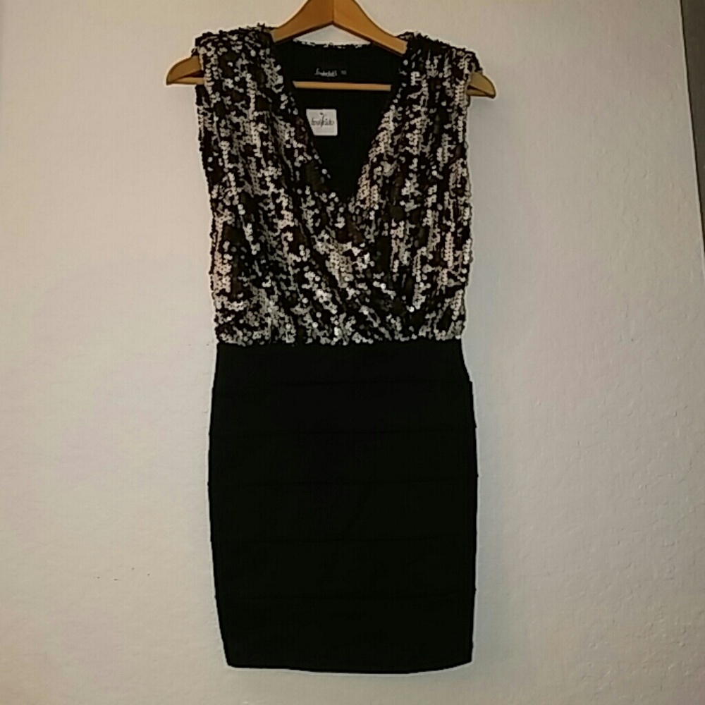 Fredericks of Hollywood Black W/Platinum Sequins